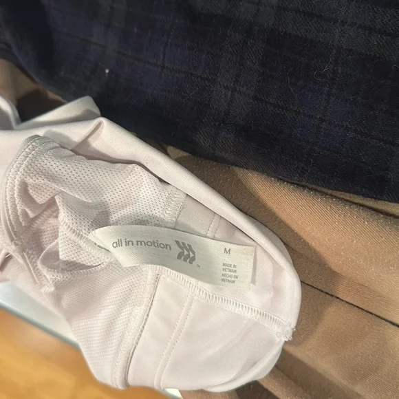 EUC All in Motion sports bra size medium women’s - Picture 6 of 7